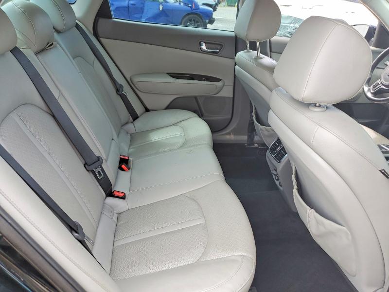 Photo 10 from auction – 2018 KIA OPTIMA with VIN 5XXGU4L35JG192323