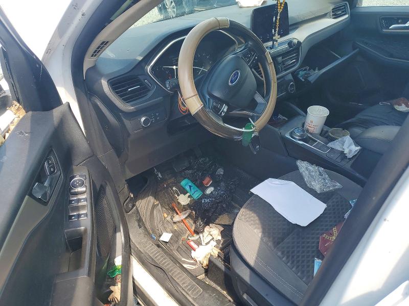 Photo 8 from auction – 2020 FORD ESCAPE with VIN 1FMCU0G61LUA94474