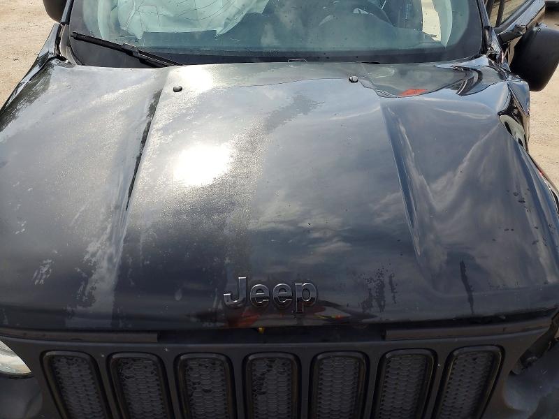 Photo 12 from auction – 2018 JEEP RENEGADE with VIN ZACCJBAB9JPH57755