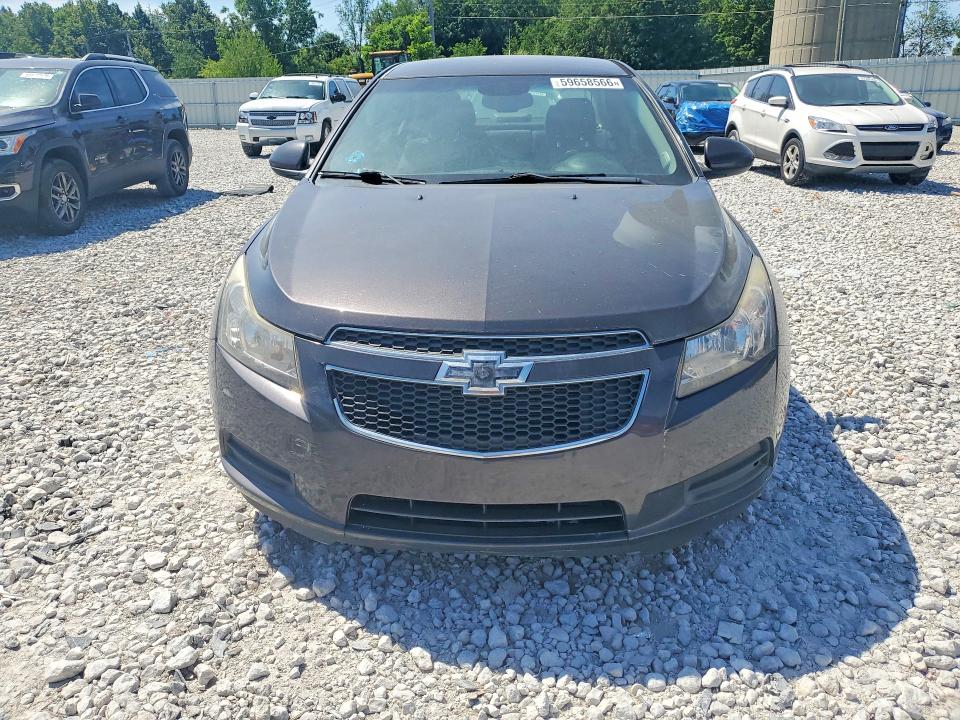 Photo 5 from auction – 2014 CHEVROLET CRUZE with VIN 1G1PC5SB7E7329965