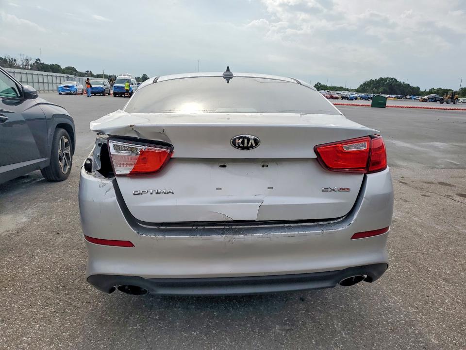 Photo 6 from auction – 2014 KIA OPTIMA with VIN 5XXGN4A75EG300156