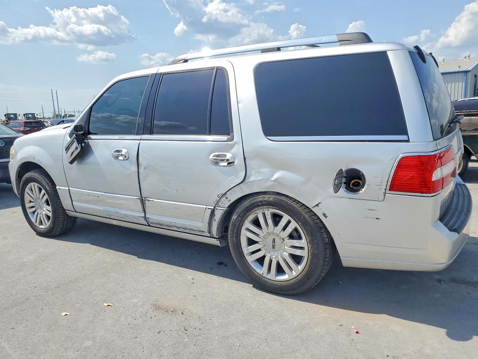 Photo 2 from auction – 2014 LINCOLN NAVIGATOR with VIN 5LMJJ2J52EEL07549