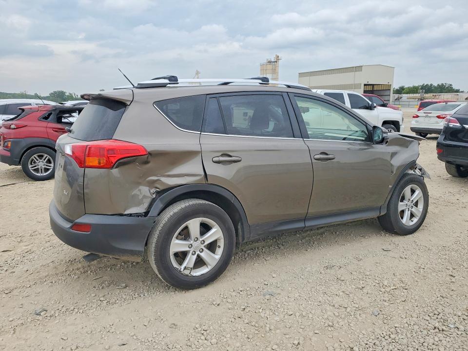 Photo 3 from auction – 2013 TOYOTA RAV4 with VIN JTMWFREV4DD006481