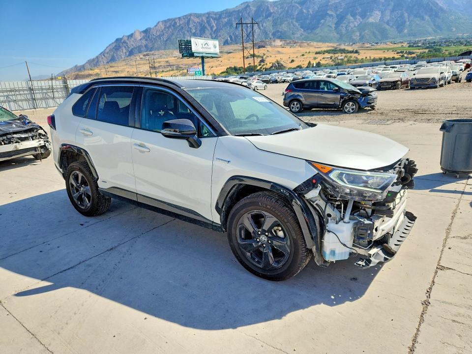 Photo 4 from auction – 2019 TOYOTA RAV4 with VIN 2T3EWRFV8KW014187