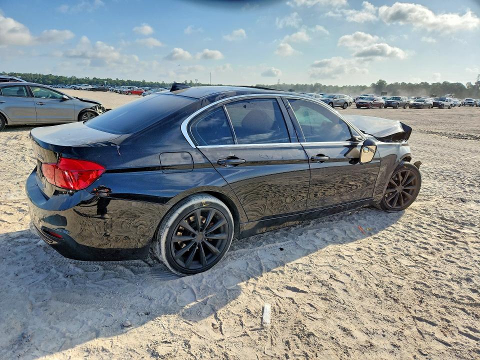 Photo 3 from auction – 2018 BMW 330 with VIN WBA8D9G53JNU69436