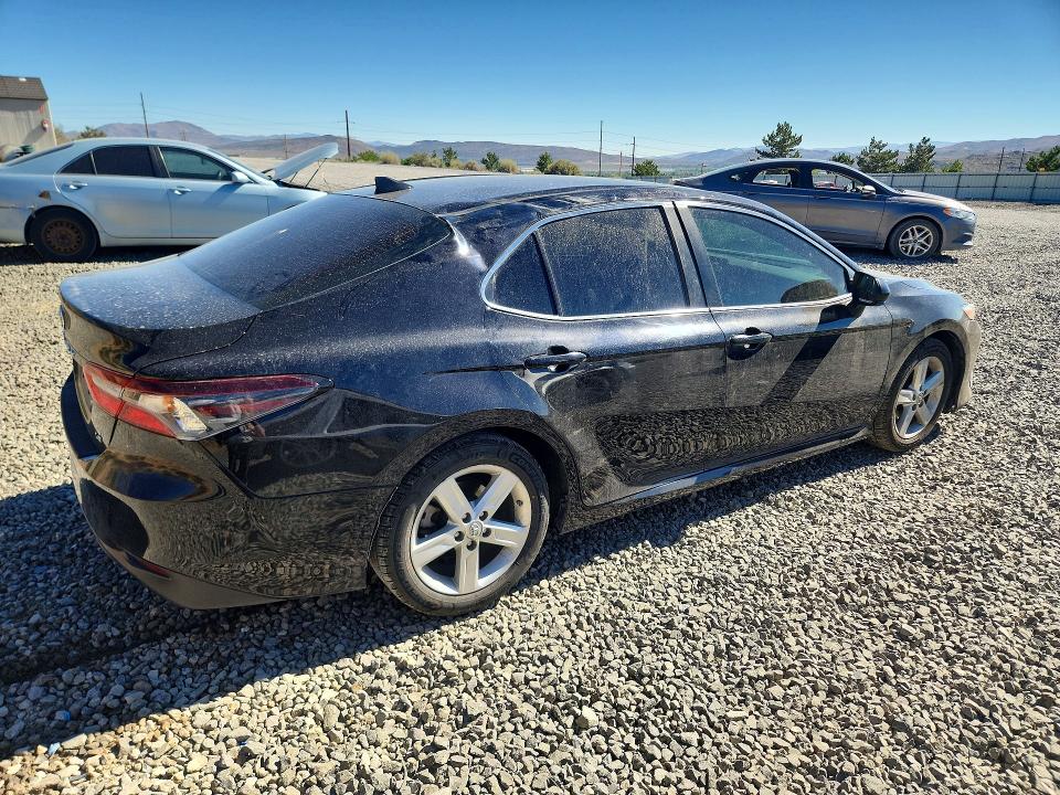 Photo 3 from auction – 2022 TOYOTA CAMRY with VIN 4T1C11AK3NU014616