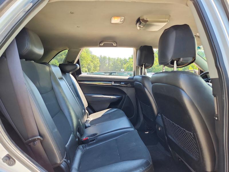 Photo 11 from auction – 2012 KIA SORENTO with VIN 5XYKU3A68CG307349