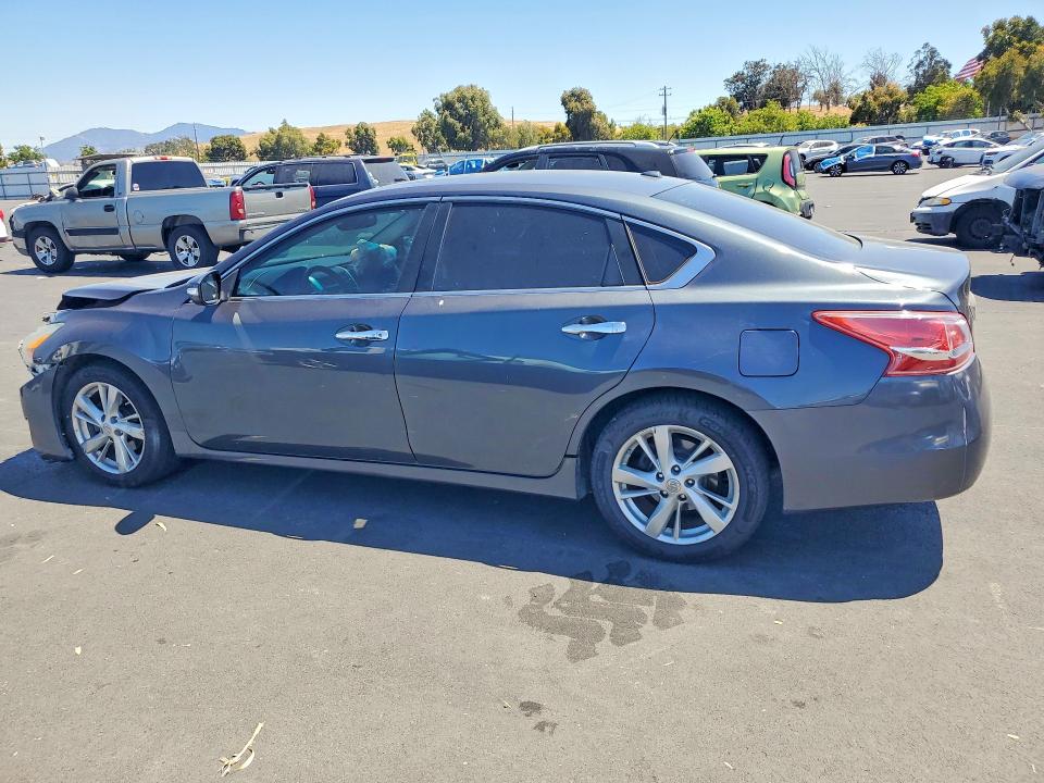 Photo 2 from auction – 2013 NISSAN ALTIMA with VIN 1N4AL3AP2DN529733