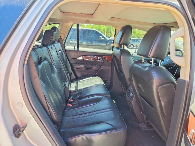 Photo 11 from auction – 2011 LINCOLN MKX with VIN 2LMDJ8JK9BBJ15372