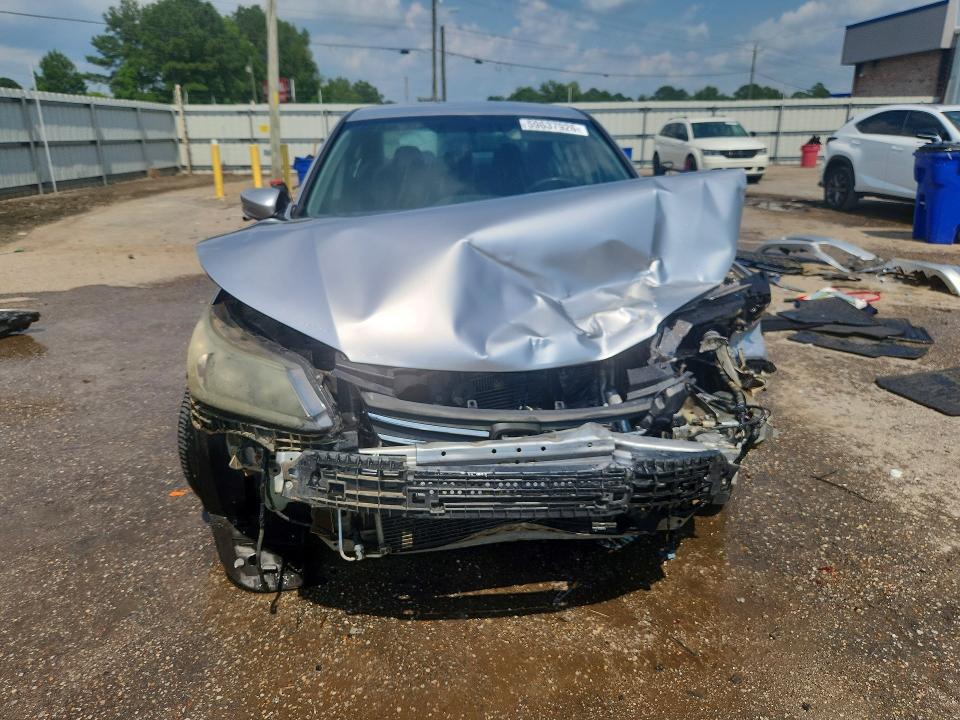 Photo 5 from auction – 2014 HONDA ACCORD with VIN 1HGCR2F53EA030159