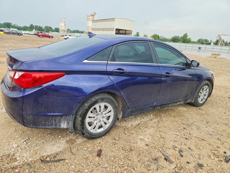 Photo 3 from auction – 2012 HYUNDAI SONATA with VIN 5NPEB4AC6CH383014