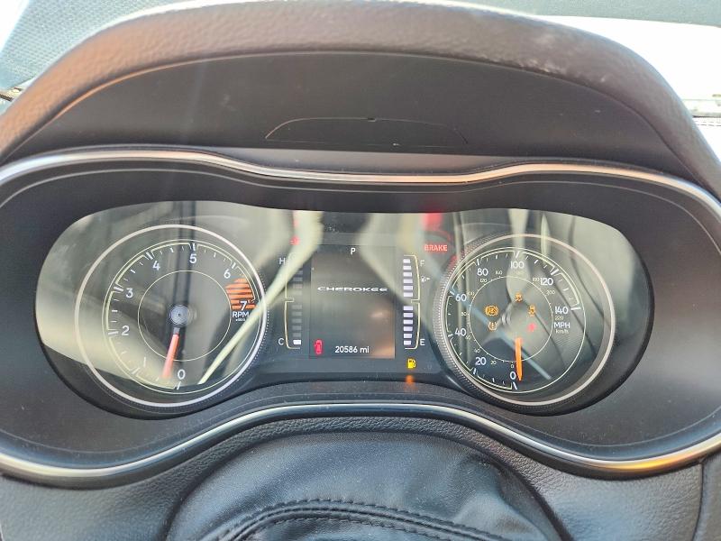 Photo 9 from auction – 2019 JEEP CHEROKEE with VIN 1C4PJMCBXKD304707