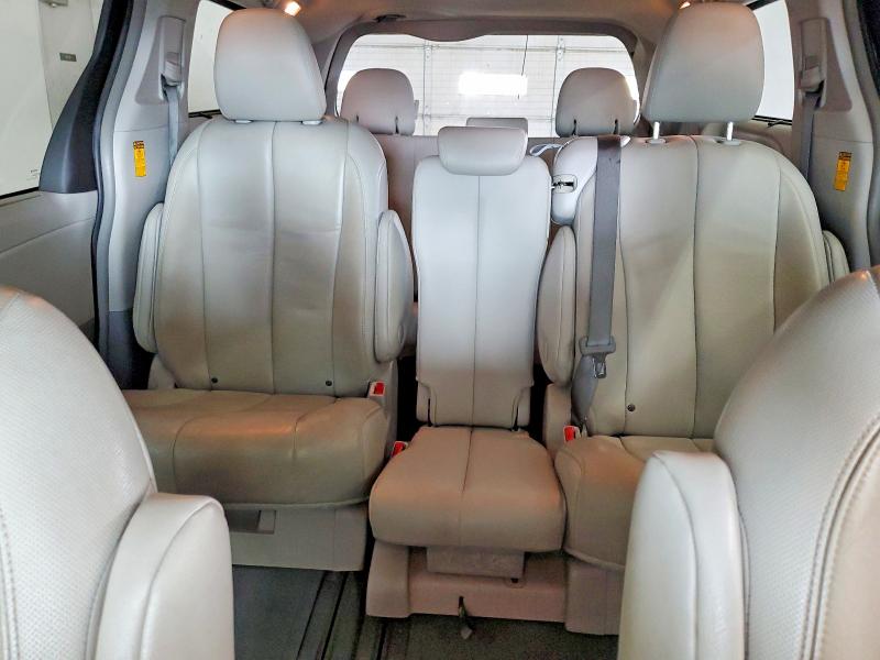 Photo 10 from auction – 2014 TOYOTA SIENNA with VIN 5TDYK3DC4ES461631