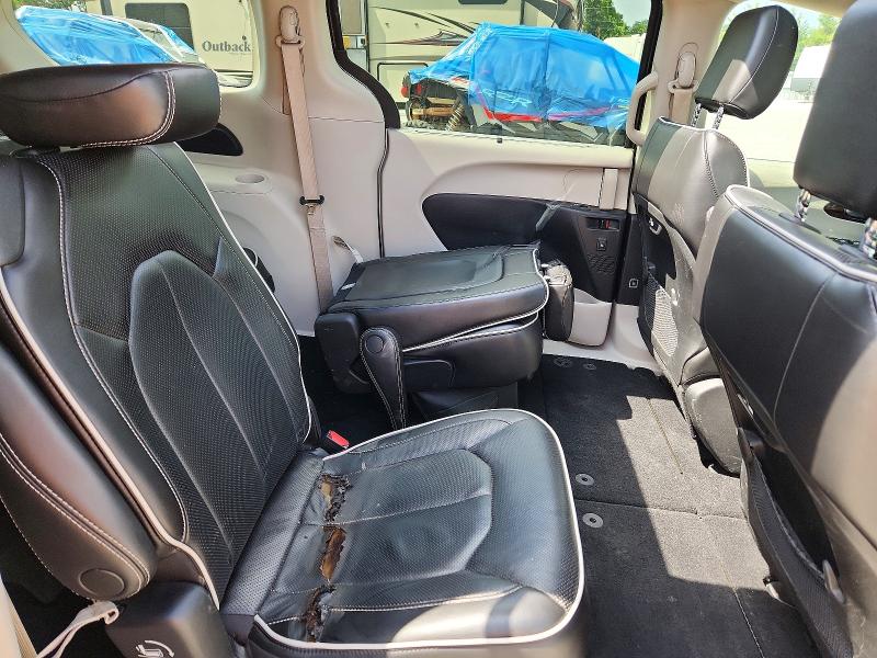 Photo 11 from auction – 2023 CHRYSLER PACIFICA with VIN 2C4RC1GG5PR536269