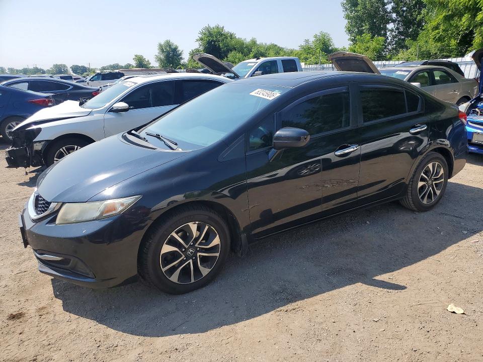 HONDA CIVIC 2015 مع رقم تعريف المركبة 2HGFB2F56FH012582 - صورة من المزاد