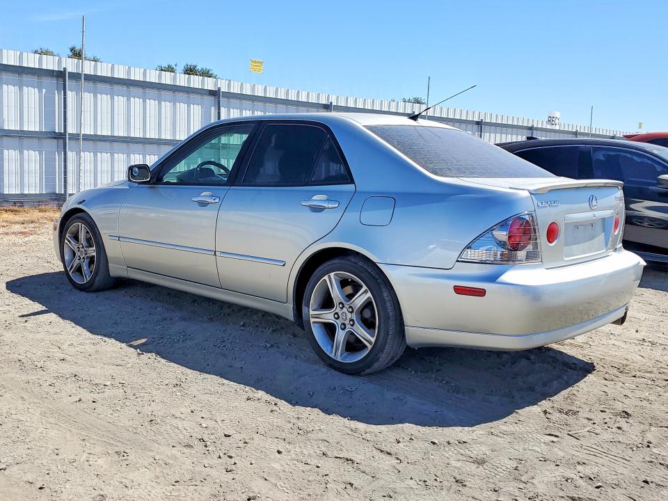 Photo 2 from auction – 2003 LEXUS IS 300 with VIN JTHBD192430078758
