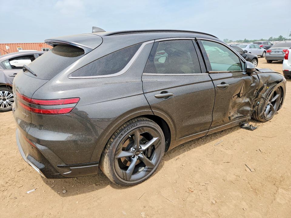 Photo 3 from auction – 2026 GENESIS GV70 with VIN KMUMEDTC5TU243295