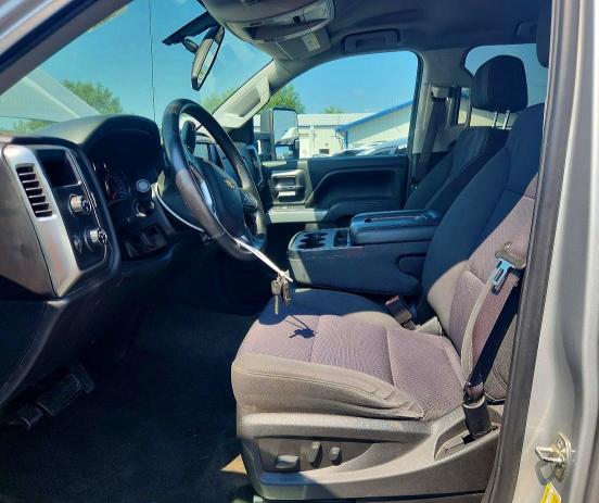 Photo 7 from auction – 2017 CHEVROLET SILVERADO with VIN 3GCUKREC1HG321524