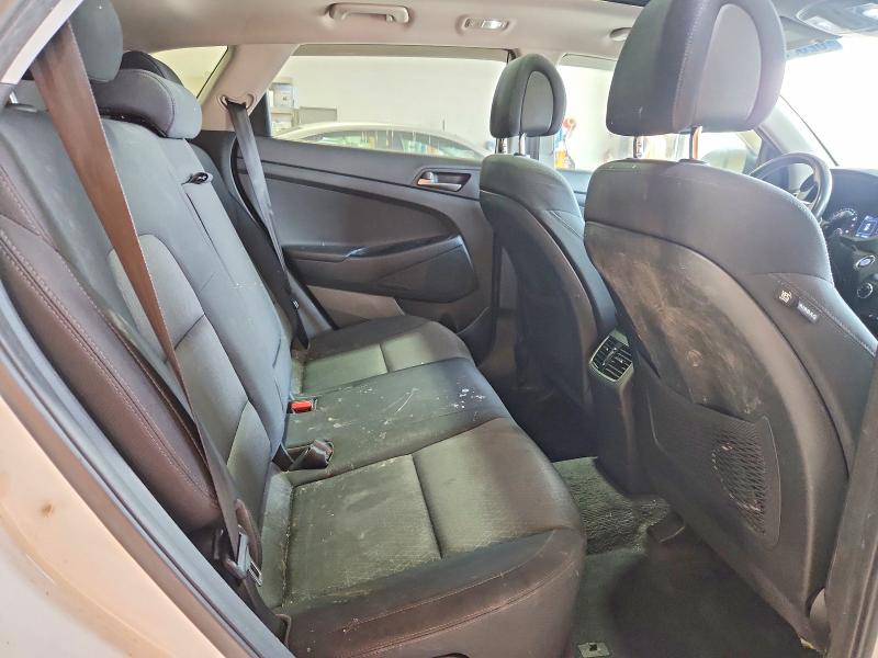 Photo 11 from auction – 2017 HYUNDAI TUCSON with VIN KM8J3CA25HU537833