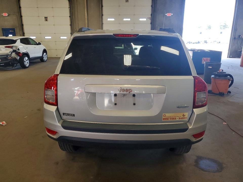 Photo 6 from auction – 2011 JEEP COMPASS with VIN 1J4NT1FB3BD175568