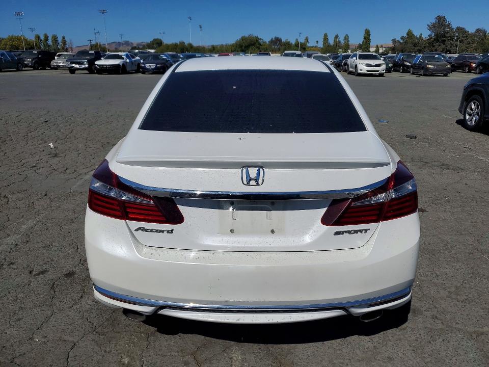 Photo 6 from auction – 2017 HONDA ACCORD with VIN 1HGCR2F52HA076456