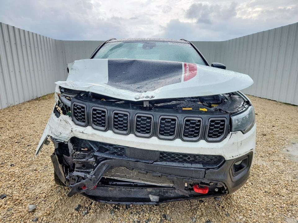 Photo 5 from auction – 2025 JEEP COMPASS with VIN 3C4NJDDN6ST619014