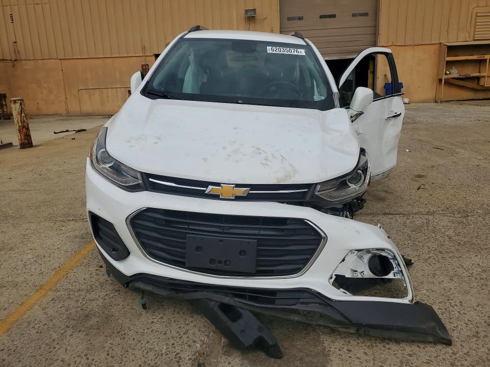 Photo 5 from auction – 2017 CHEVROLET TRAX with VIN 3GNCJLSB7HL282248