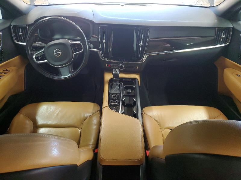 Фото 8 с аукциона – 2018 VOLVO S90 с VIN LVY992MK2JP024452