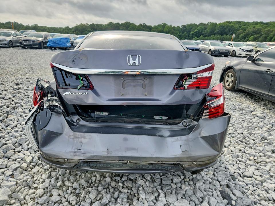 Photo 6 from auction – 2017 HONDA ACCORD with VIN 1HGCR2F32HA194084