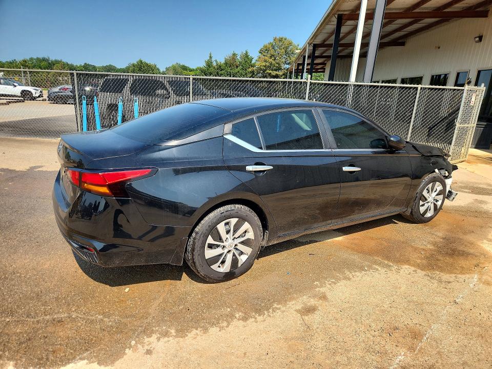 Photo 3 from auction – 2021 NISSAN ALTIMA with VIN 1N4BL4BV0MN368659