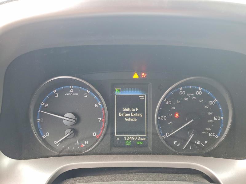 Photo 9 from auction – 2017 TOYOTA RAV4 with VIN JTMRFREV2HJ174589