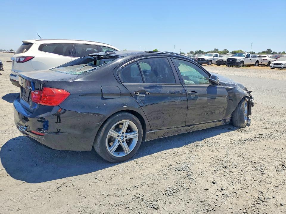 Foto 3 de la subasta – 2015 BMW 320 con VIN WBA3B1C5XFK137610