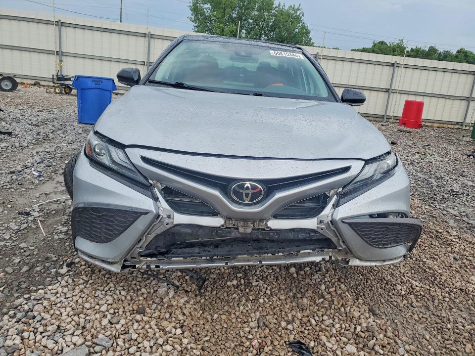 Photo 5 from auction – 2022 TOYOTA CAMRY with VIN 4T1K61AK2NU033316
