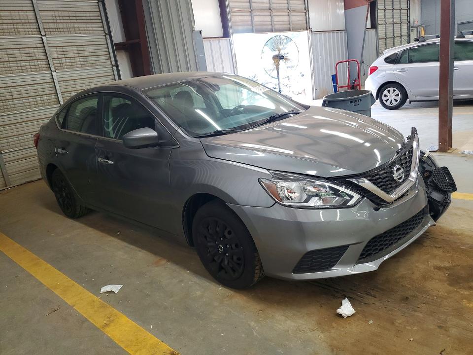 Photo 4 from auction – 2017 NISSAN SENTRA with VIN 3N1AB7AP8HL648335