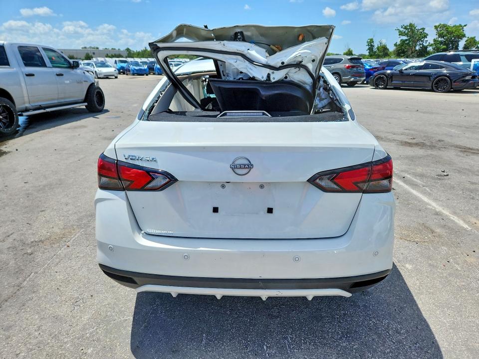Photo 6 from auction – 2025 NISSAN VERSA with VIN 3N1CN8EV1SL815821