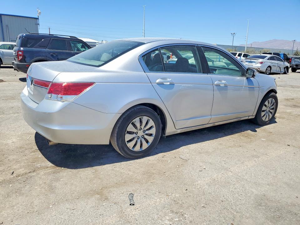 Фото 3 с аукциона – 2011 HONDA ACCORD с VIN 1HGCP2F37BA095936