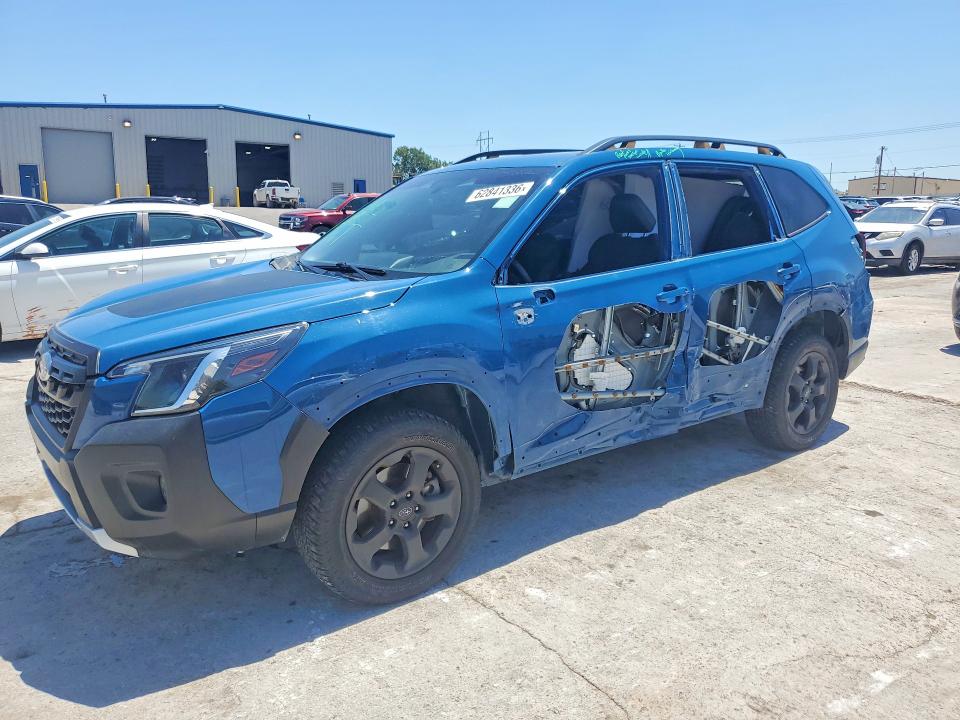 SUBARU FORESTER 2023 with VIN JF2SKAMC1PH415015 - Photo from auction