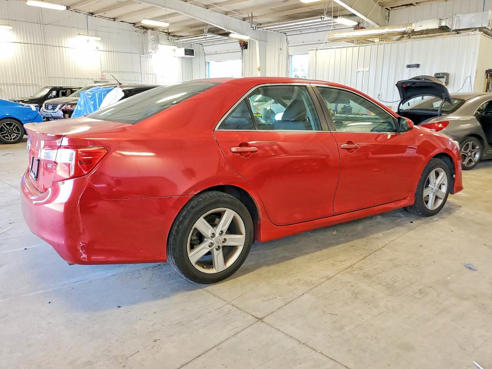 Photo 3 from auction – 2012 TOYOTA CAMRY with VIN 4T1BF1FK8CU601977