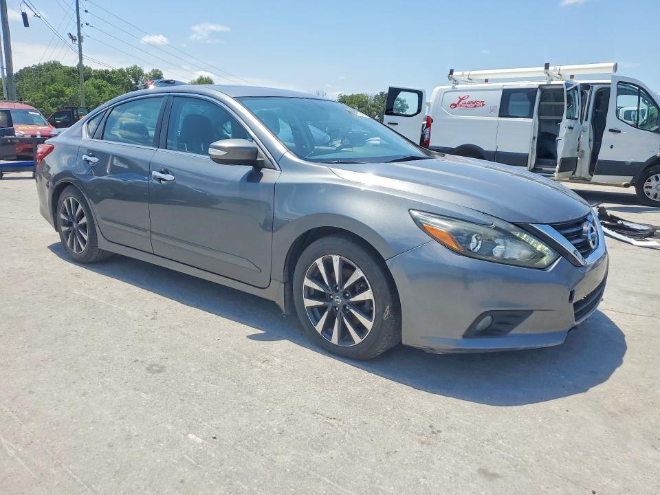 Photo 4 from auction – 2017 NISSAN ALTIMA with VIN 1N4AL3AP0HC174112