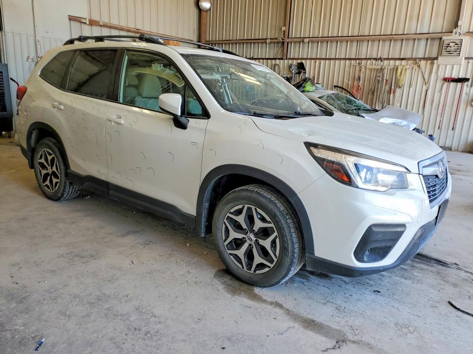 Photo 4 from auction – 2019 SUBARU FORESTER with VIN JF2SKAGC7KH506147