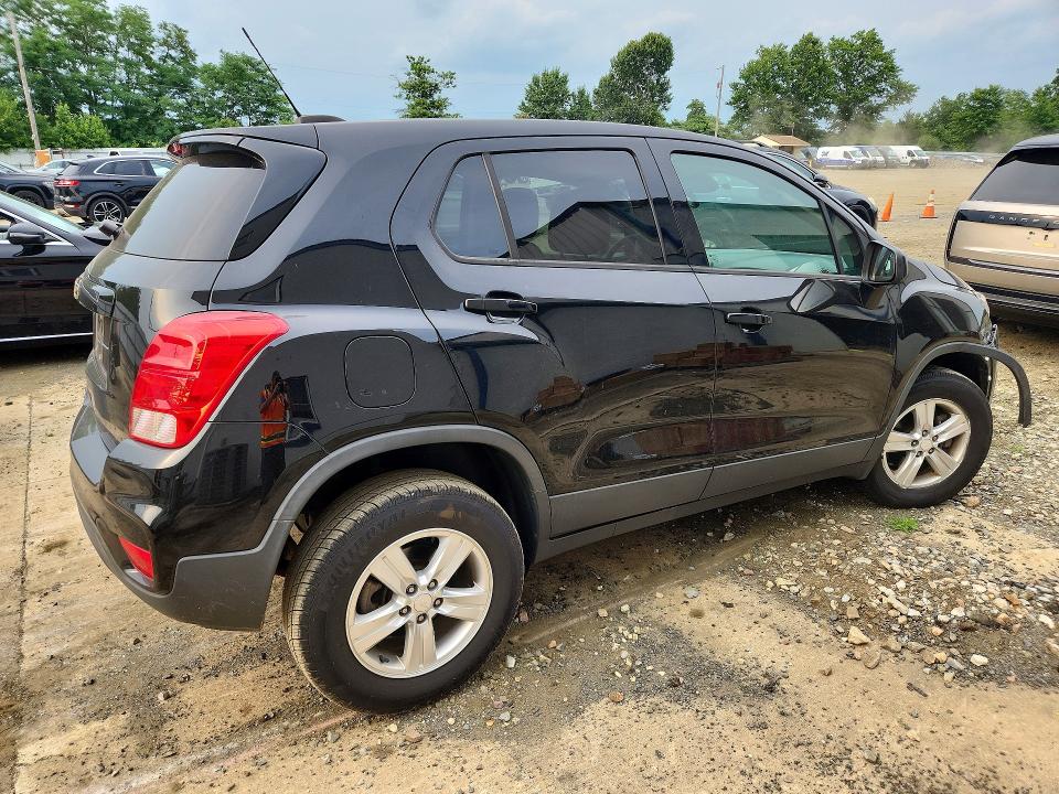 Photo 3 from auction – 2019 CHEVROLET TRAX with VIN 3GNCJNSB5KL315198