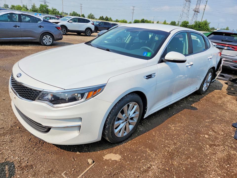KIA OPTIMA 2016 with VIN 5XXGT4L3XGG003385 - Photo from auction
