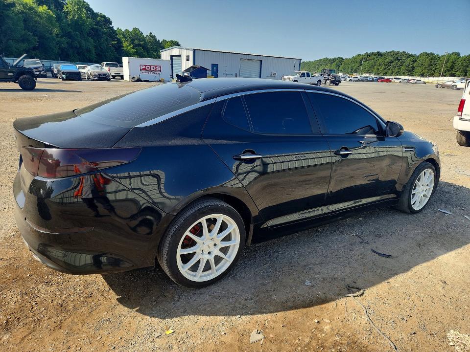 Photo 3 from auction – 2015 KIA OPTIMA with VIN 5XXGM4A71FG517661