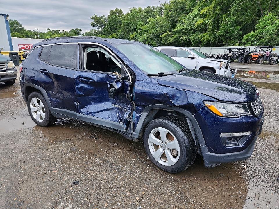 Photo 4 from auction – 2018 JEEP COMPASS with VIN 3C4NJDBB6JT283646