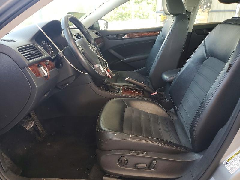 Photo 7 from auction – 2012 VOLKSWAGEN PASSAT with VIN 1VWCH7A30CC109565