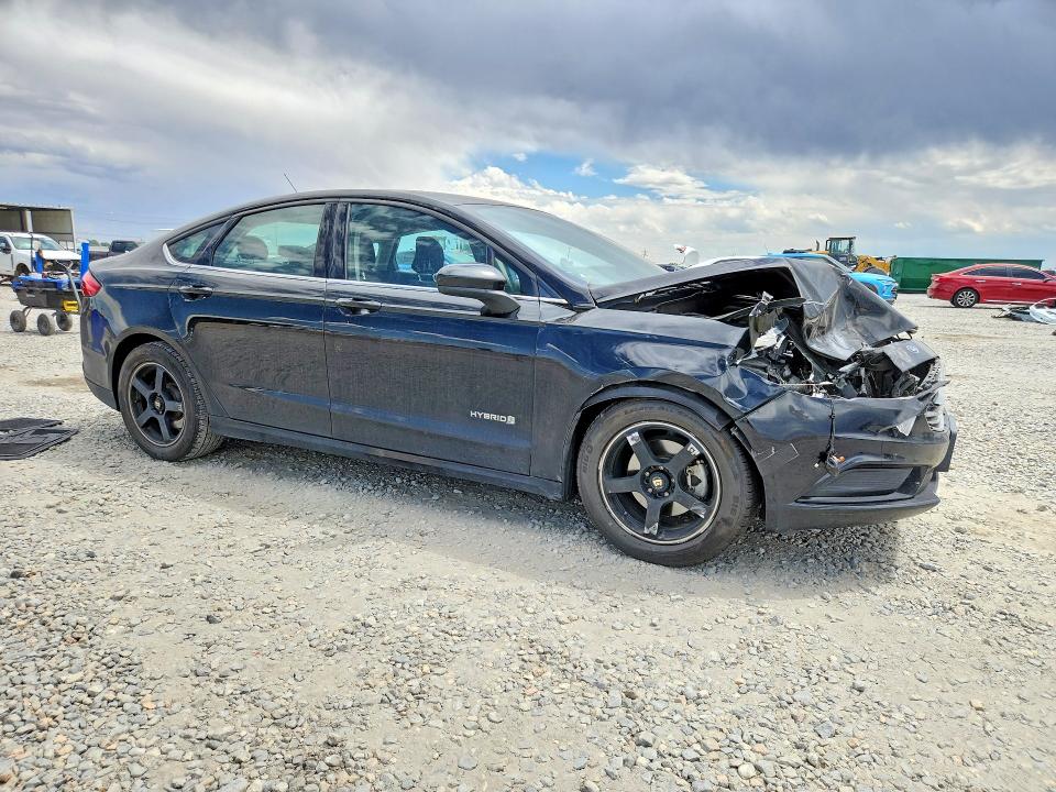 Photo 4 from auction – 2018 FORD FUSION with VIN 3FA6P0LU4JR249963