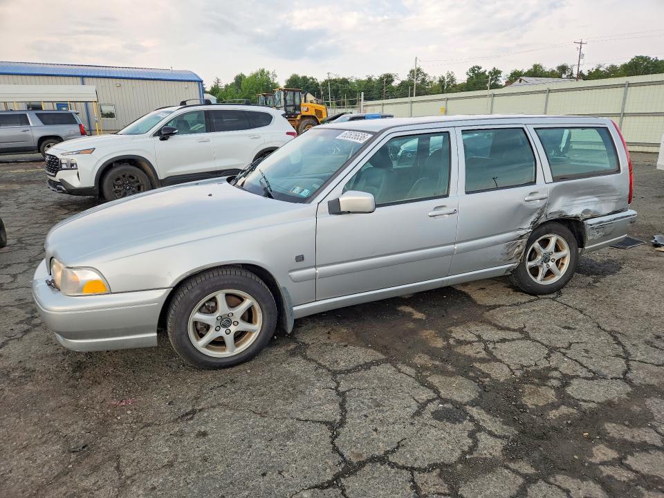 Photo 1 from auction – 1999 VOLVO V70 with VIN YV1LW55A7X2578955