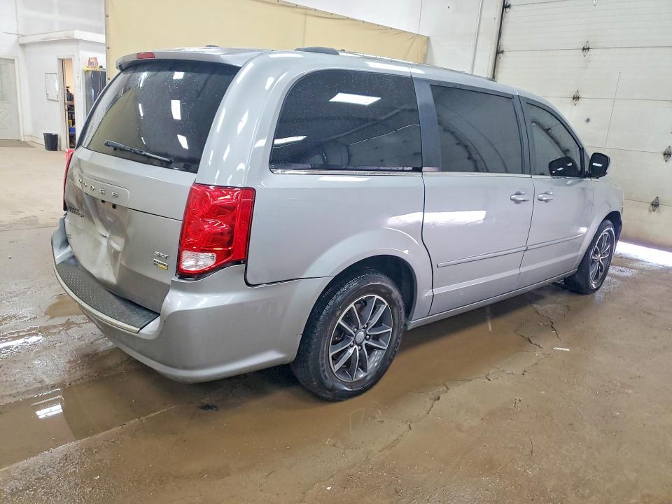 Photo 3 from auction – 2017 DODGE GRAND CARAVAN with VIN 2C4RDGCG2HR842742