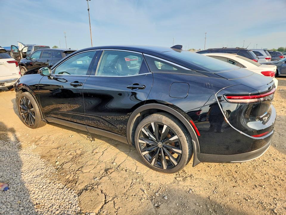 Zdjęcie 2 z aukcji – 2024 TOYOTA CROWN z VIN JTDAFAAF2R3008981