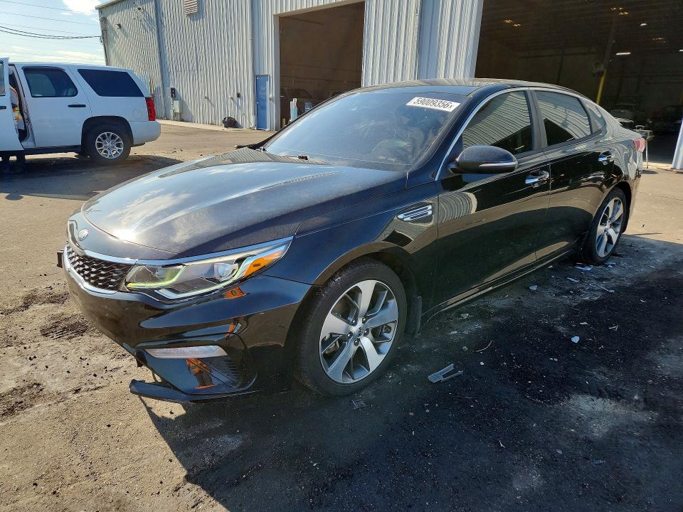 KIA OPTIMA 2019 with VIN 5XXGT4L38KG327704 - Photo from auction